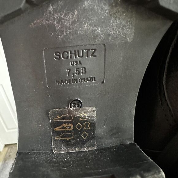 Schutz Chunky Lug Sole Loafer Women's Size 7.5 B Black Leather Gunmetal Chain - Picture 5 of 7